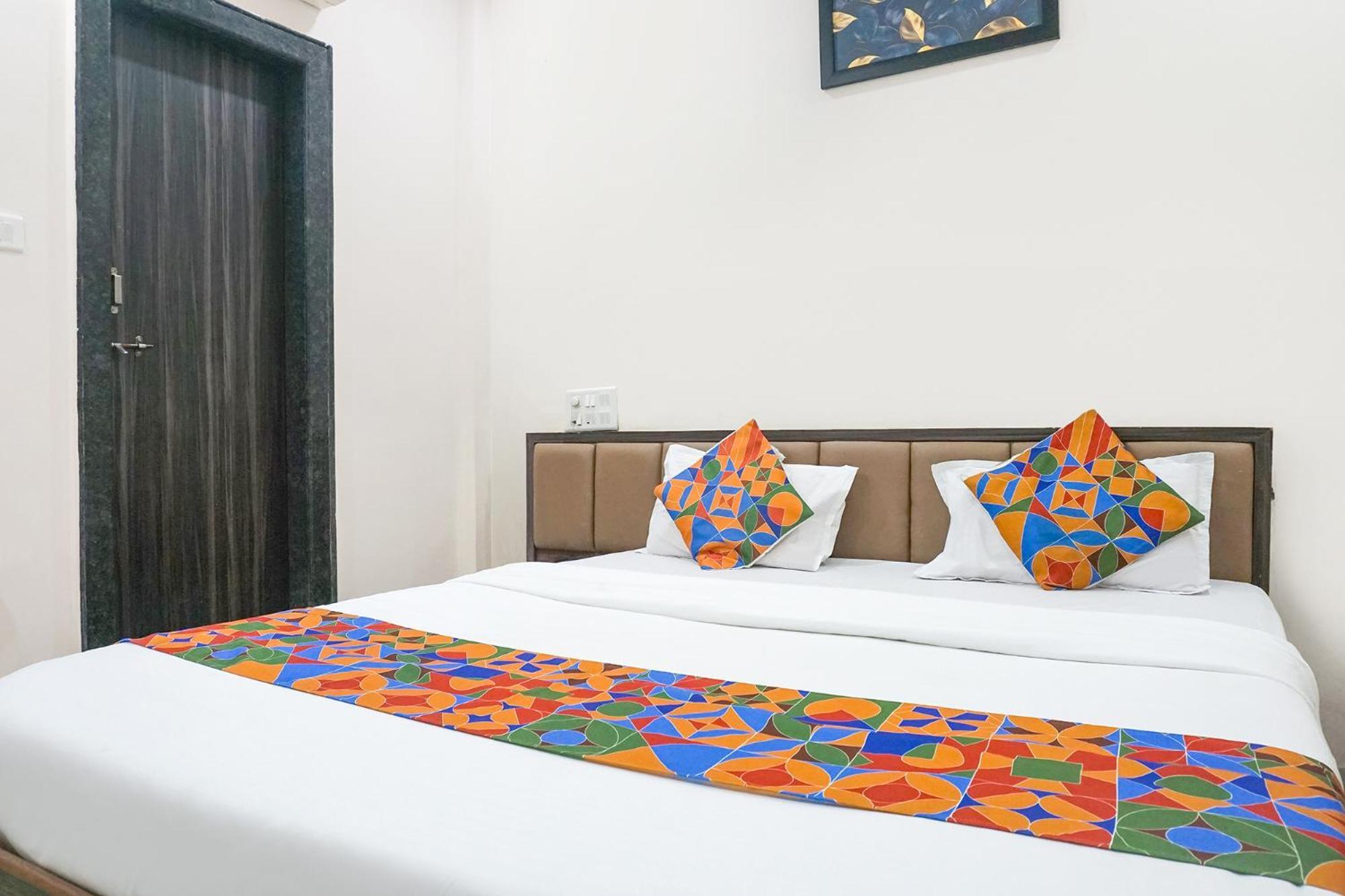 Fabhotel Rachana Residency - Nr Shivaji Nagar Metro Station 2* Pune