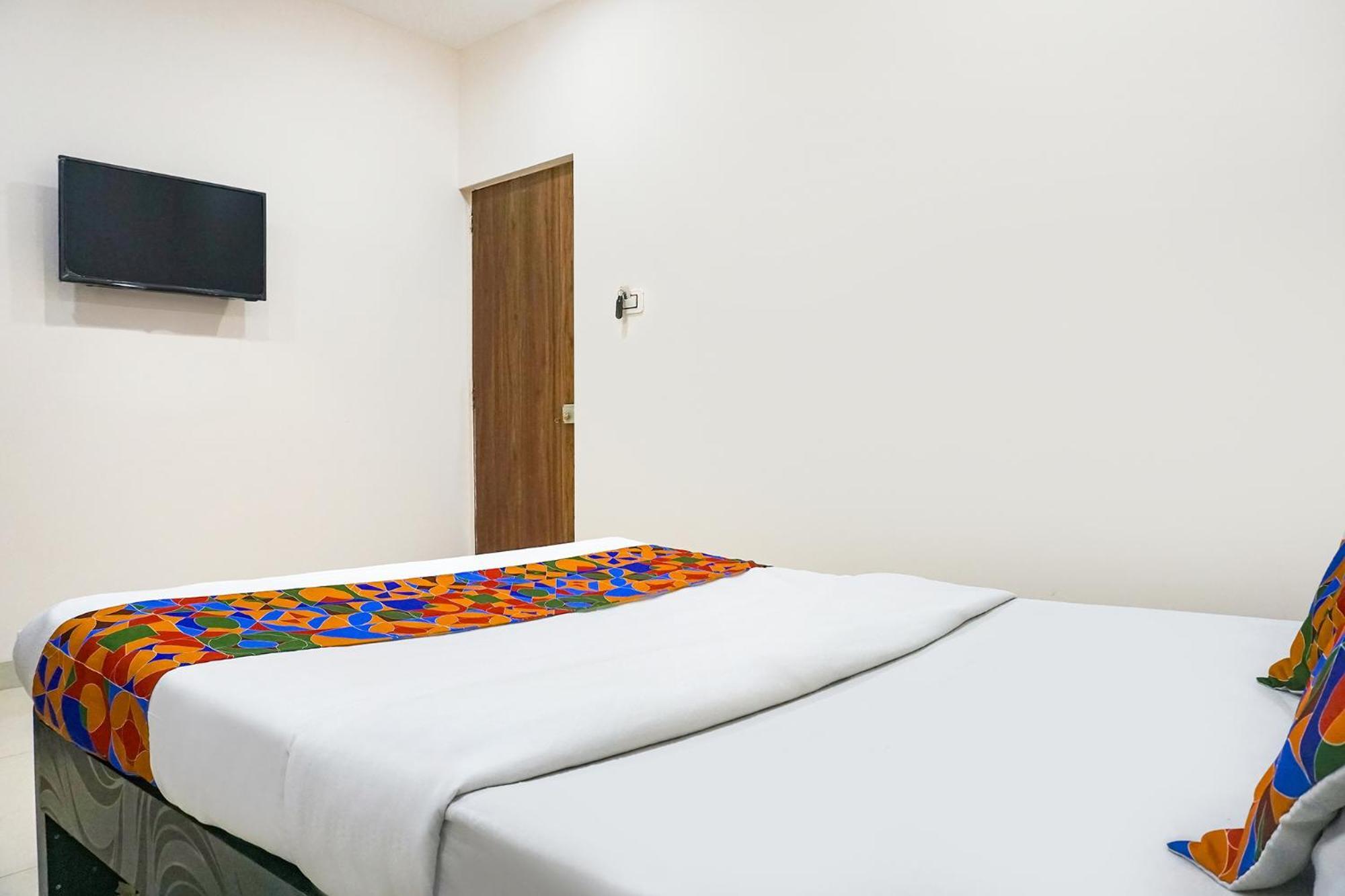 Fabhotel Rachana Residency - Nr Shivaji Nagar Metro Station 2*