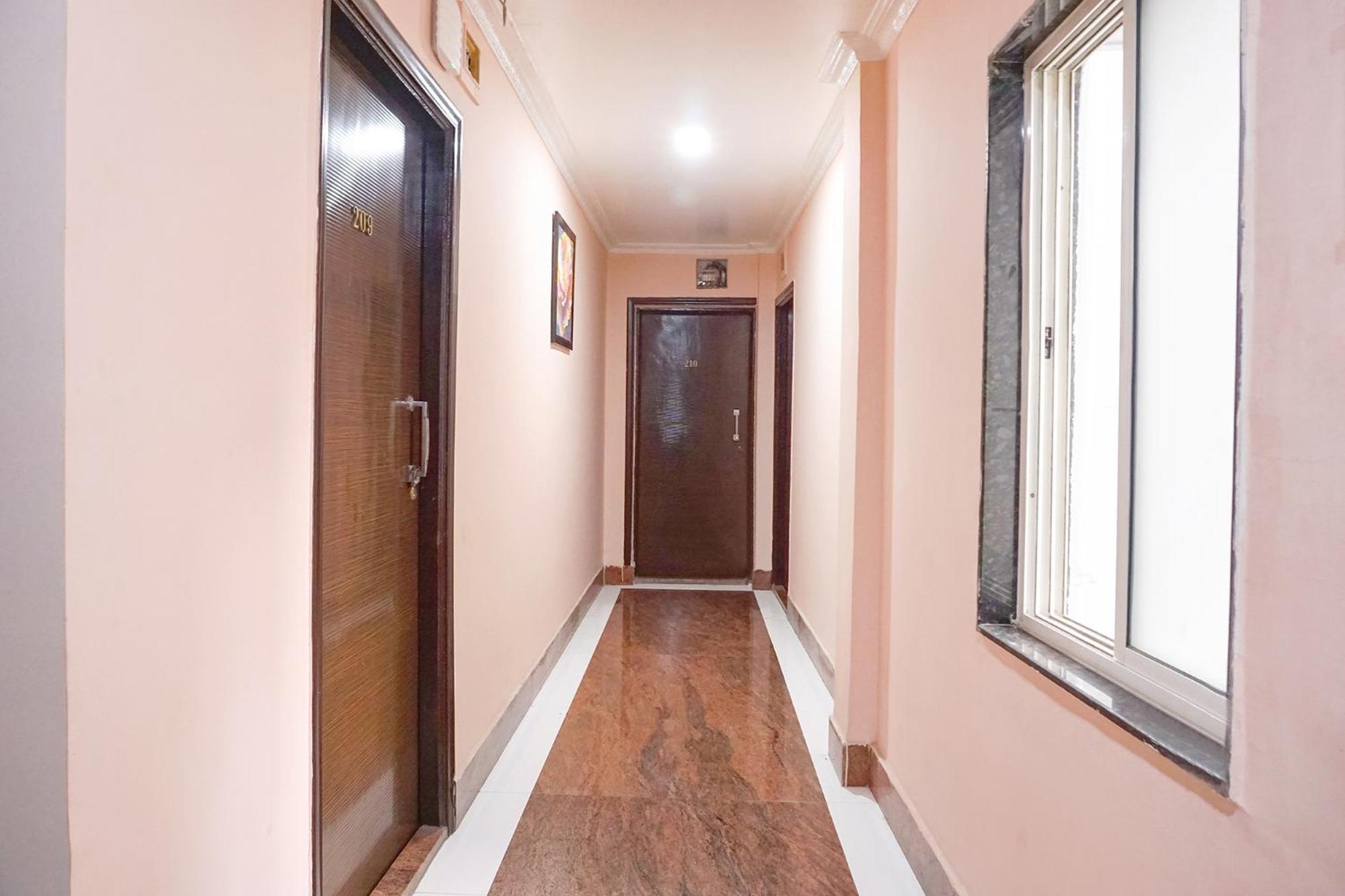 Fabhotel Rachana Residency - Nr Shivaji Nagar Metro Station Hotel 2*