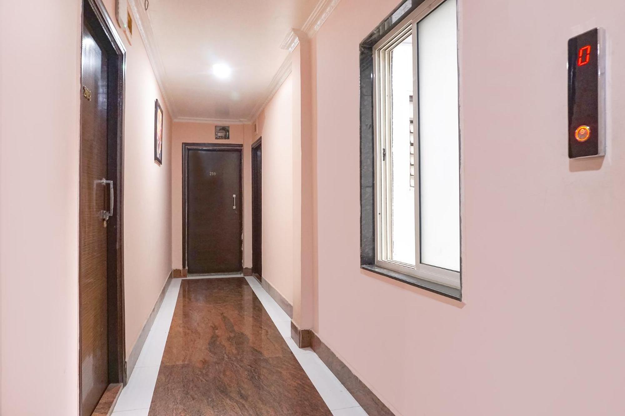 Fabhotel Rachana Residency - Nr Shivaji Nagar Metro Station Hotel 2*