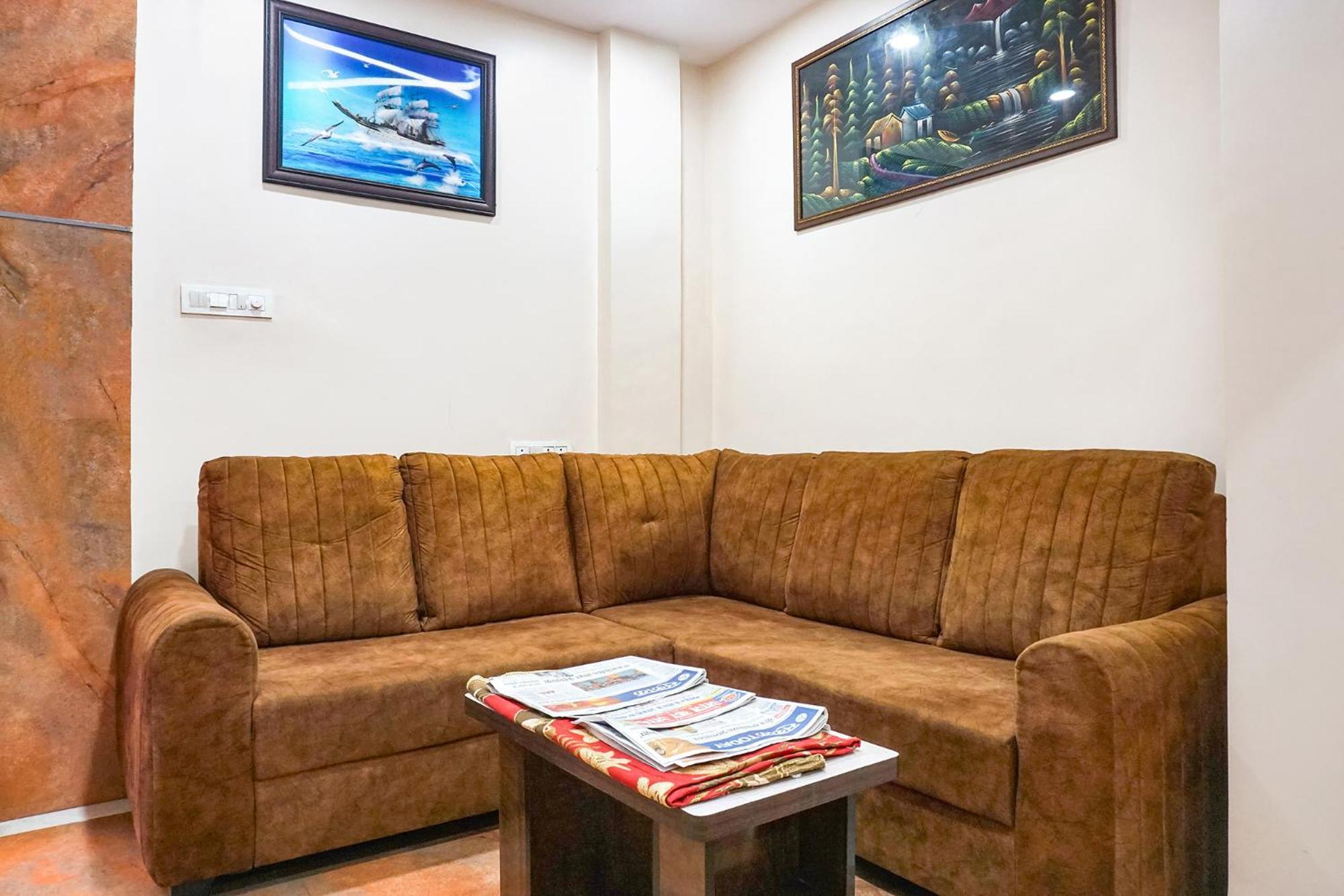 Fabhotel Rachana Residency - Nr Shivaji Nagar Metro Station 2*