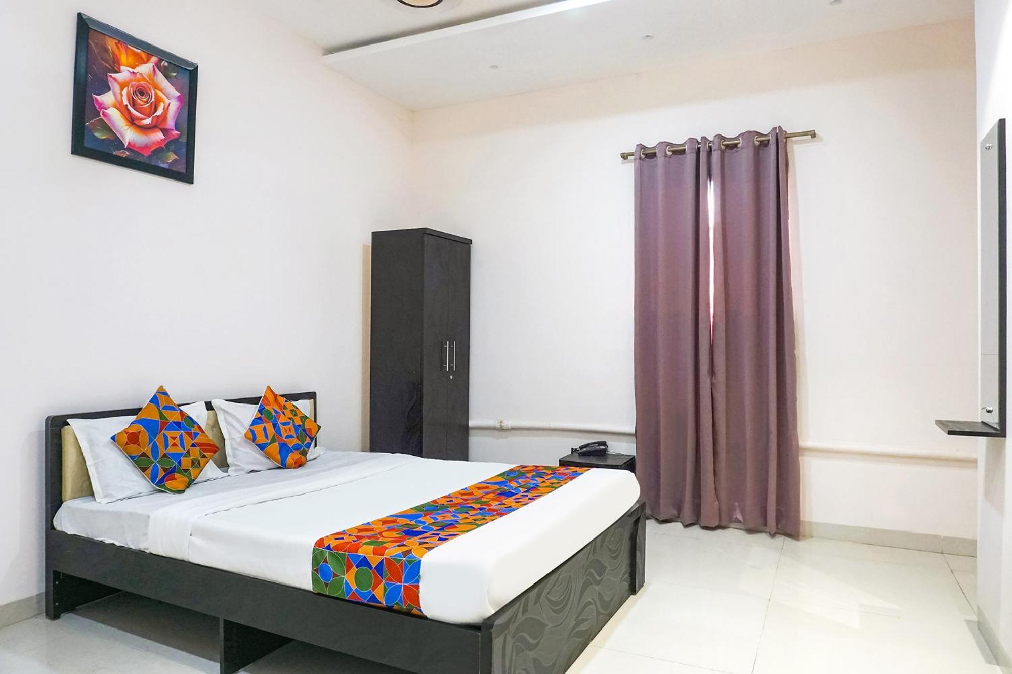 Fabhotel Rachana Residency - Nr Shivaji Nagar Metro Station Pune
