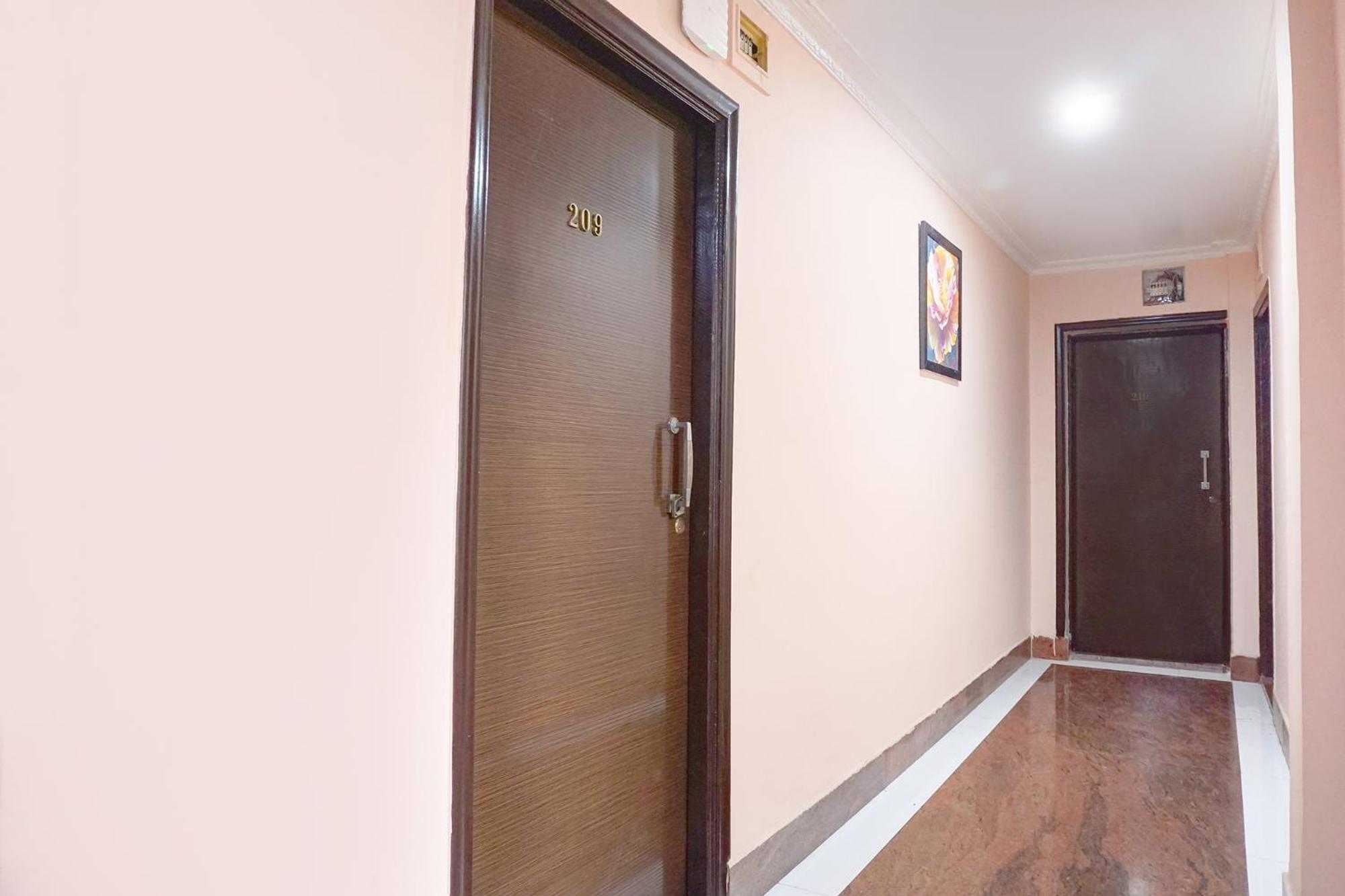 Fabhotel Rachana Residency - Nr Shivaji Nagar Metro Station Hotel 2*