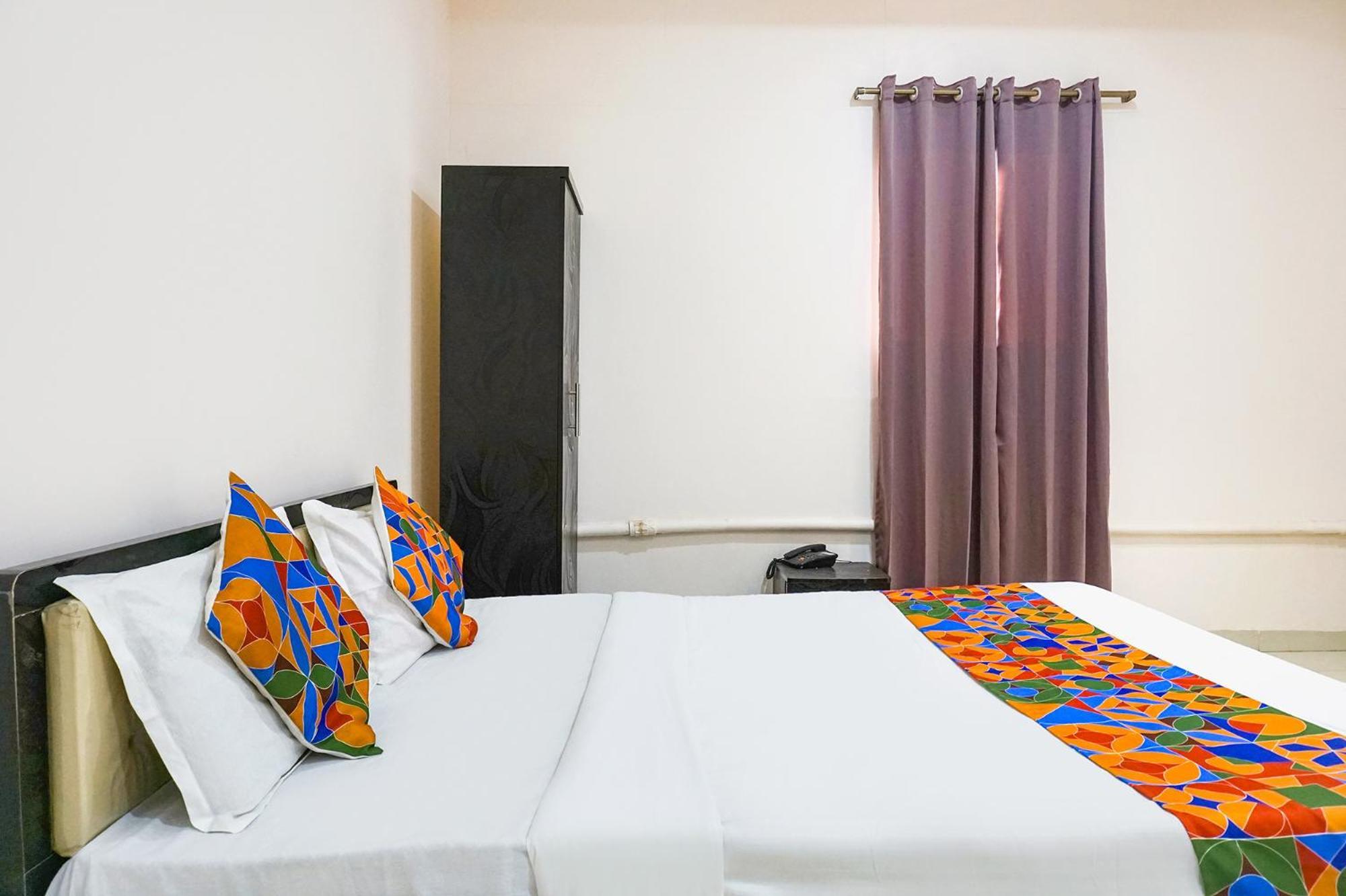 Hotel Fabhotel Rachana Residency - Nr Shivaji Nagar Metro Station 2*